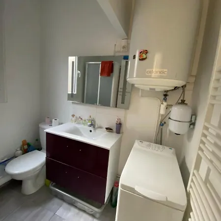 Apartment F2 - 18 *